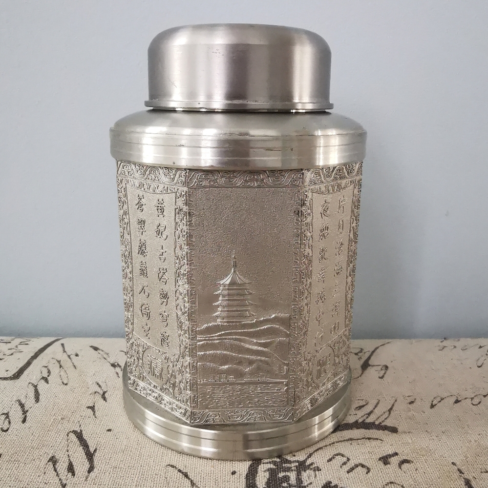 Oriental Octagonal Tin-metal Can